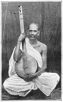 Indische muzikant uit Pondich&eacute;ry.