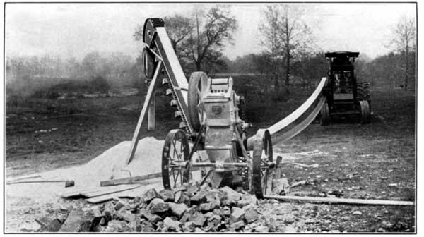 A Limestone Pulverizer for Farm Use (Courtesy of the
Jeffrey Manufacturing Company, Columbus, Ohio)