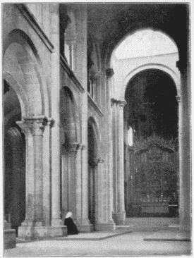 FIG. 18.
Coimbra.
S� Velha.