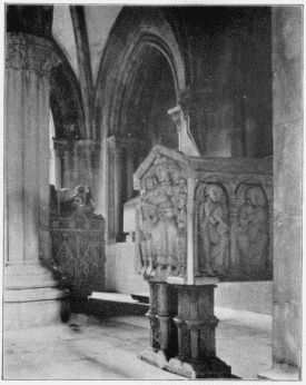 FIG. 31.Alcoba&ccedil;a.>Chapel with Royal Tombs.Dom Pedro and Dona Beatriz.)
