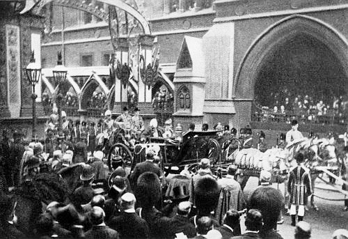 “The King cannot proceed into the ‘City’ without being
first received at Temple Bar by the Lord Mayor.”&mdash;Page 68.