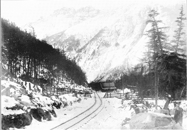 Copyright by E. A. Hegg, Juneau

Scene on the White Pass
