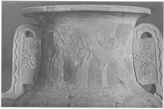 Figure 5

Procession of Arrephoroi. A scene on an archaic amphora