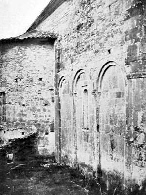 PIEVE DI LOPPIA — PARTICOLARE DELL'ABSIDE.