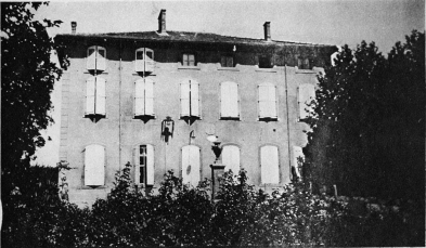 LE JAS DE BOUFFAN (Façade sur le jardin)

PHOTO DE L’AUTEUR