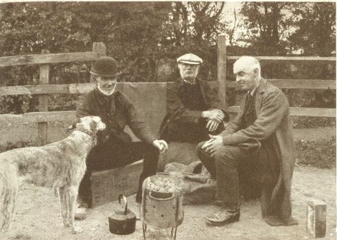 The gypsy&rsquo;s parson with his friends.  Photo. Fred Shaw