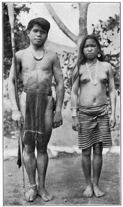 3. Tug&iacute;nai P&aacute;it, of Amgod&eacute; clan, and his wife. (Photograph by Beyer.)