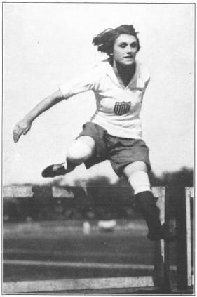A MODERN “VICTORY”&mdash;MISS SABIE AT PRACTICE