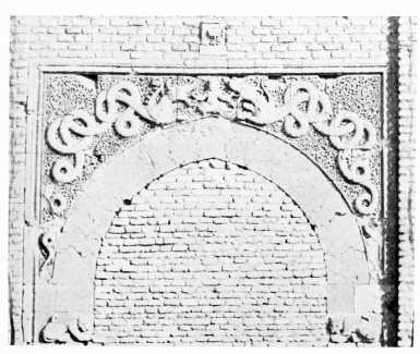 Fig. 115.&mdash;BAGHDÂD, DETAIL OF ORNAMENT, BÂB EṬ ṬILISM.