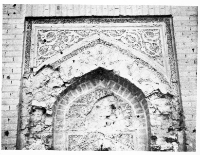 Fig. 131.&mdash;KHÂN KHERNÎNA, MIḤRÂB.