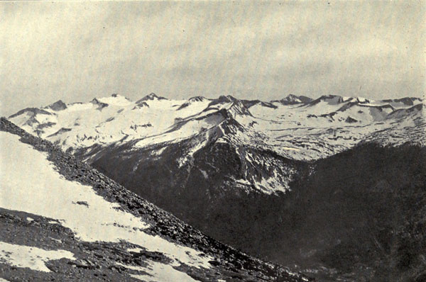 &ldquo;Fountain
Snow&rdquo; on the High Sierras (Mt. Lyell Group)